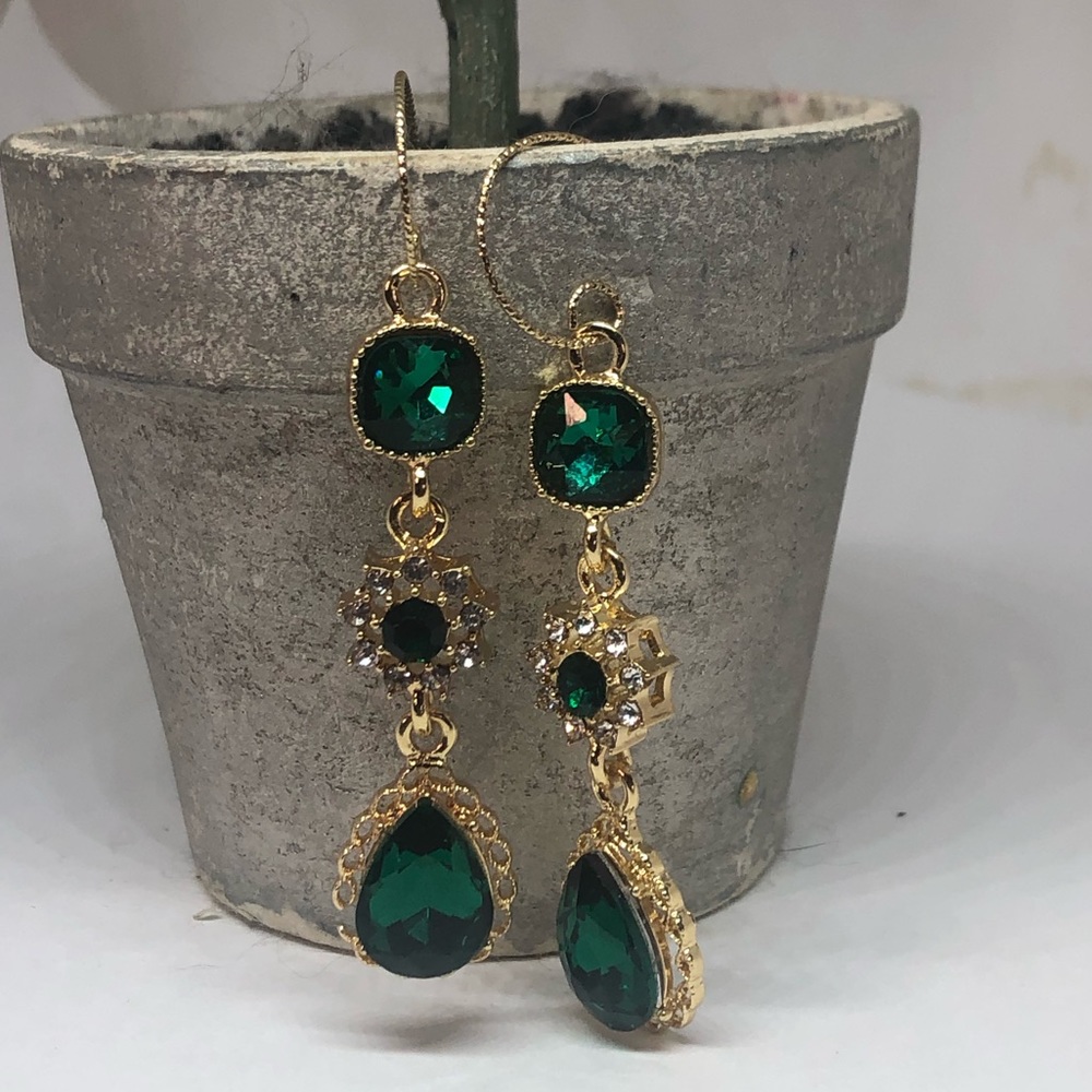Green chandelier - honestly such a cute piece